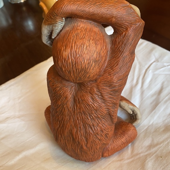 Orangutan Figurine / Statue - Picture 4 of 11